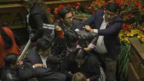 Morales-Anhänger stören gesetzgebende Versammlung