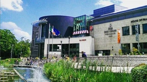 Allianz erwirbt irische Immobilienkredite