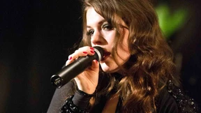 Ein Vamp singt rückwärts 