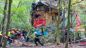 Feuerwehr prüft unterirdische Gänge