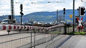 Entscheidung zu Bahnübergang auf lange Bank geschoben
