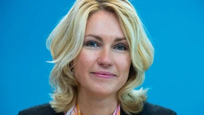 Schwesig will Unverheirateten künstliche Befruchtung bezahlen