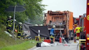 Familie mit Kindern von Müllwagen erschlagen