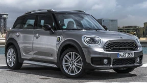 Die alte Magie lebt im neuen Hybrid-Großformat