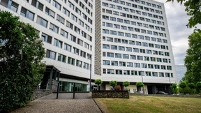 Hessische Landesbeamte blockieren Straßen in Frankfurt und Wiesbaden