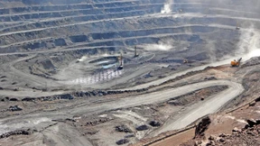 Bundesregierung alarmiert: Deutscher Industrie gehen Seltene Erden aus