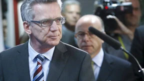 De Maizière gesteht Fehler wegen falscher Zahlen ein