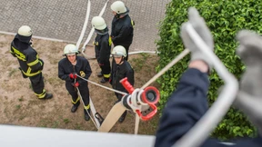 Einen Löschkübel für jeden Bürger