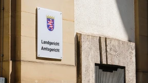 Aus Rache zugestochen