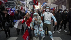 Alte haben Geld, Junge keine Arbeit