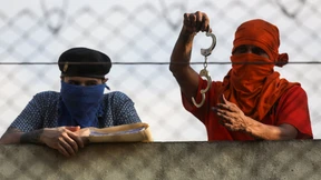 Häftlinge nehmen 46 Geiseln in drei Gefängnissen