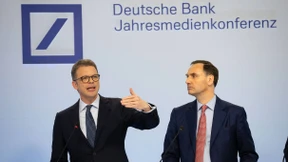 Wie hält die Deutsche Bank die Anleger bei der Stange?