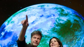 Bienenkästen  auf dem Balkon des Kanzleramts