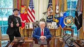 Abschied von Trump mit blauem Auge