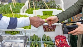 Bargeldlos auf dem Wochenmarkt