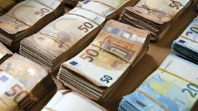 Zu viel Bargeld kann langfristigen Vermögensaufbau behindern