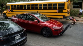 Tesla startet Geschäft mit Robotaxis