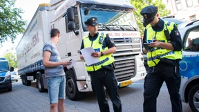 Hamburger Polizei kontrolliert Diesel-Fahrverbote