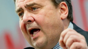 Wie Gabriel die Verträge zum Freihandel retten will