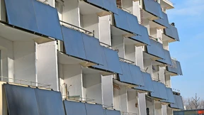 Was versprechen die Balkonkraftwerke vom Discounter?