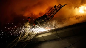 Brand in Universität von Donezk durch Streumunition