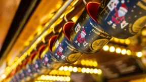 Veranstalter muss Glühweintassen zurückrufen