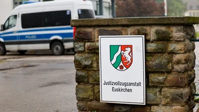 Häftling in Luxusauto geblitzt – eigentlich sollte er in seiner Zelle sitzen