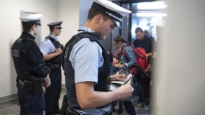 Zwei deutsche Frauen aus der Türkei in Frankfurt gelandet