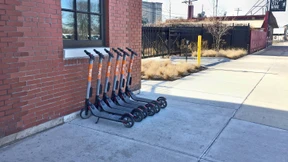 Die Tretroller kommen – ohne Helm und Führerschein