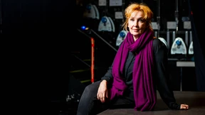 Verena Wengler spielt „Gott“