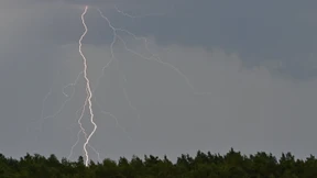 Starke Gewitter im Westen Deutschlands erwartet