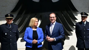 Dobrindt kündigt Zurückweisungen von Asylsuchenden an