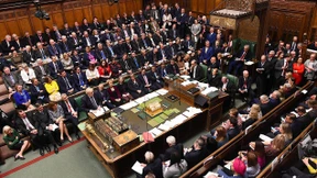 Britische Regierung beantragt Brexit-Verschiebung