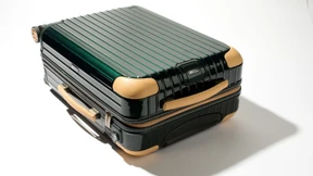 Lohnt sich der teure Rimowa – oder reicht ein 100-Euro-Koffer?