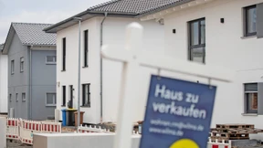 Junge Erwachsene bangen um das Eigenheim