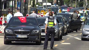 Polizei rückt 40 Mal zu Hochzeiten aus