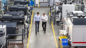 Warum KI Unternehmen zunächst weniger produktiv macht