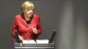 Merkel sieht Griechenland weiter auf schwerem Weg