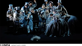 Er fällt aus Zeit und Welt