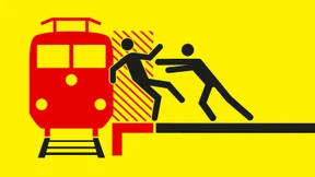 Vor den Zug gestoßen