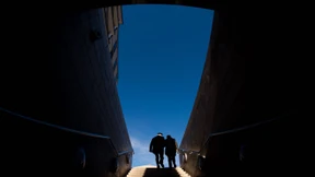 Geschäfte mit alten, einsamen Herzen