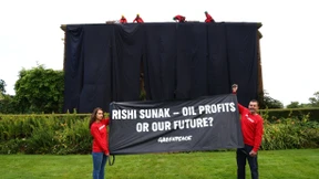 Umweltaktivisten verhüllen Wohnhaus von Rishi Sunak