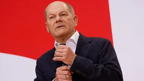 Regierung stellt sich vor Autoindustrie