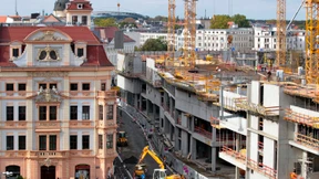 MFI kauft fleißig ein