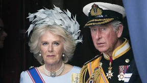 Die Frau an seiner Seite