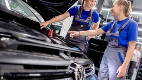 Mit dem iPad an der Druckgussmaschine