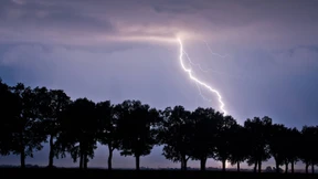 Junge Polizistin nach Blitzschlag gestorben