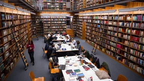 Wie gehen die Unis mit Corona um?