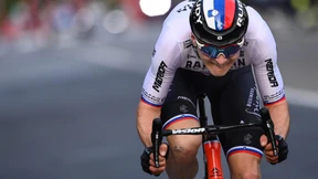 Revolutionärer Ritt auf der Rasierklinge