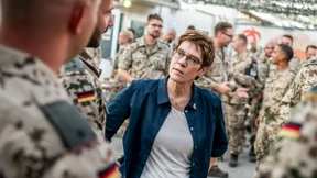 Kabinett beschließt neues Irak-Mandat für Bundeswehr